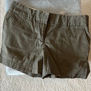 LOFT Green Cargo Shorts with Tailored Fit